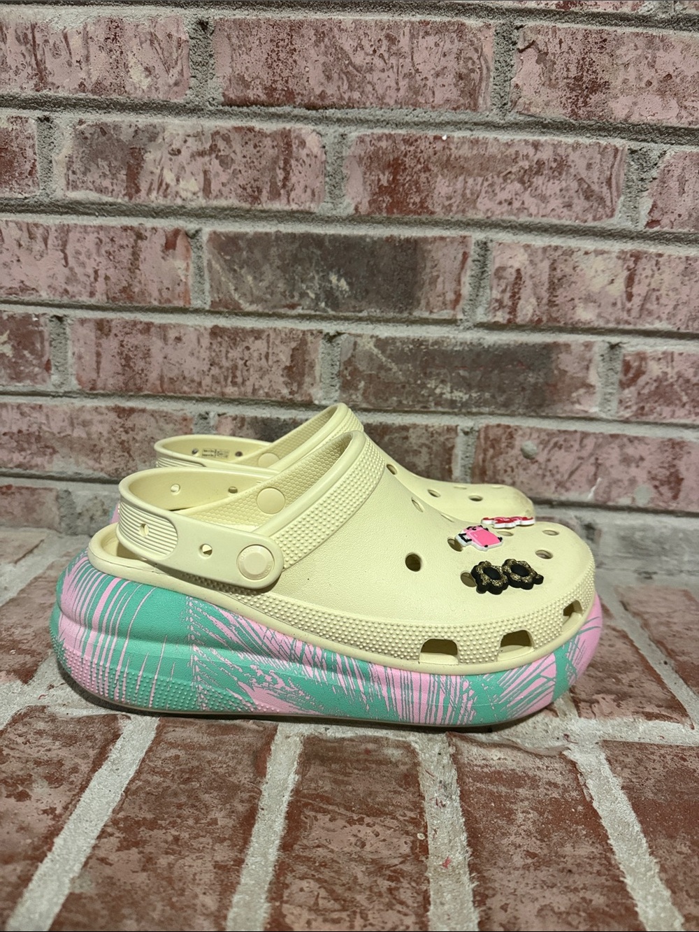 Crocs Crush spring Cream Platform Clog with Pink & Mint Sole size 9